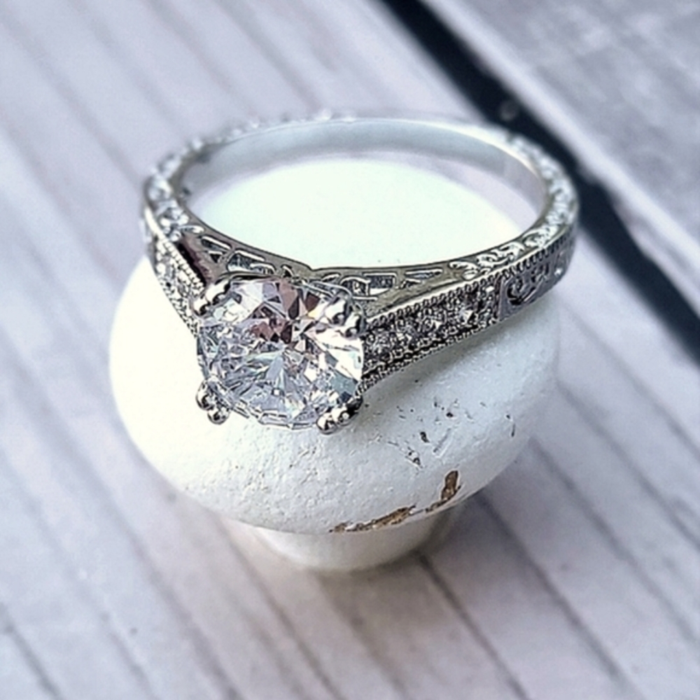 Solitaire ring with intricate band detailing, high set, New! Multiple sizes